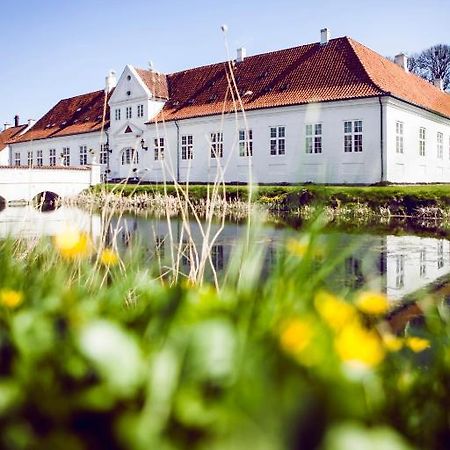 Store Restrup Manor House Esterno foto