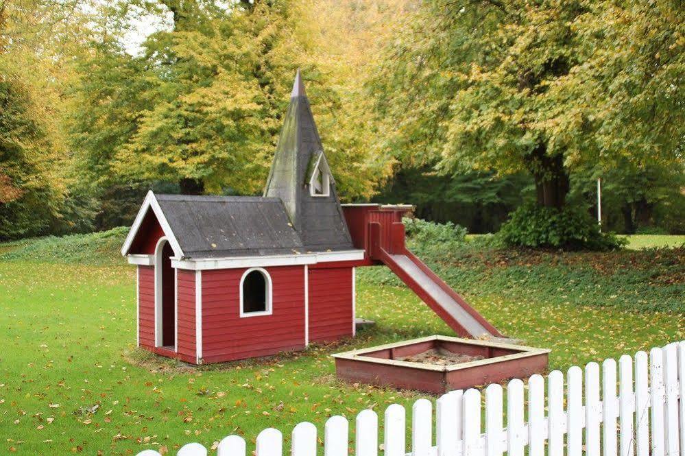 Store Restrup Manor House Esterno foto