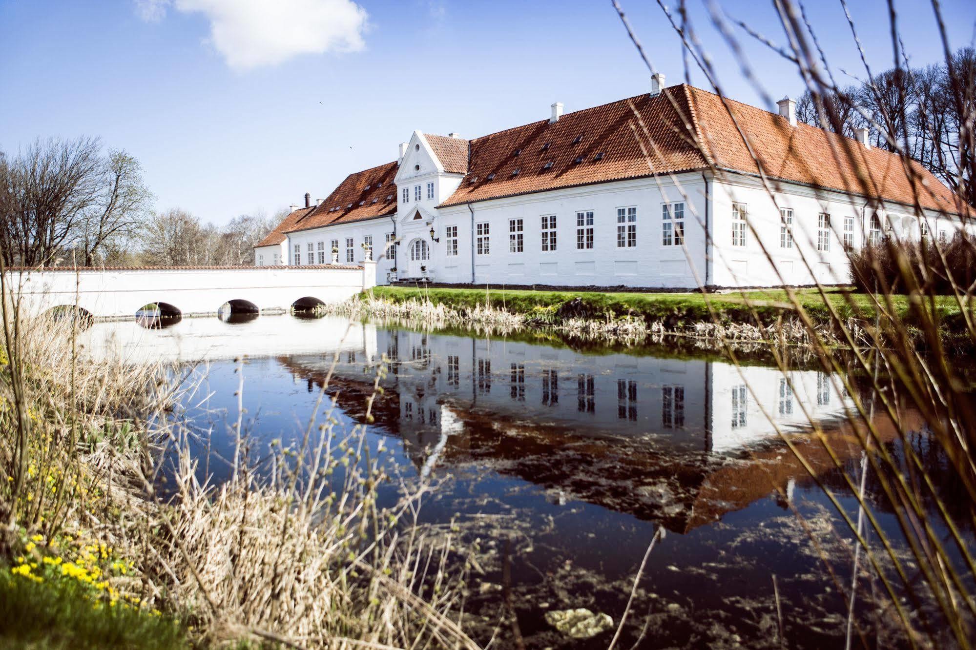 Store Restrup Manor House Esterno foto