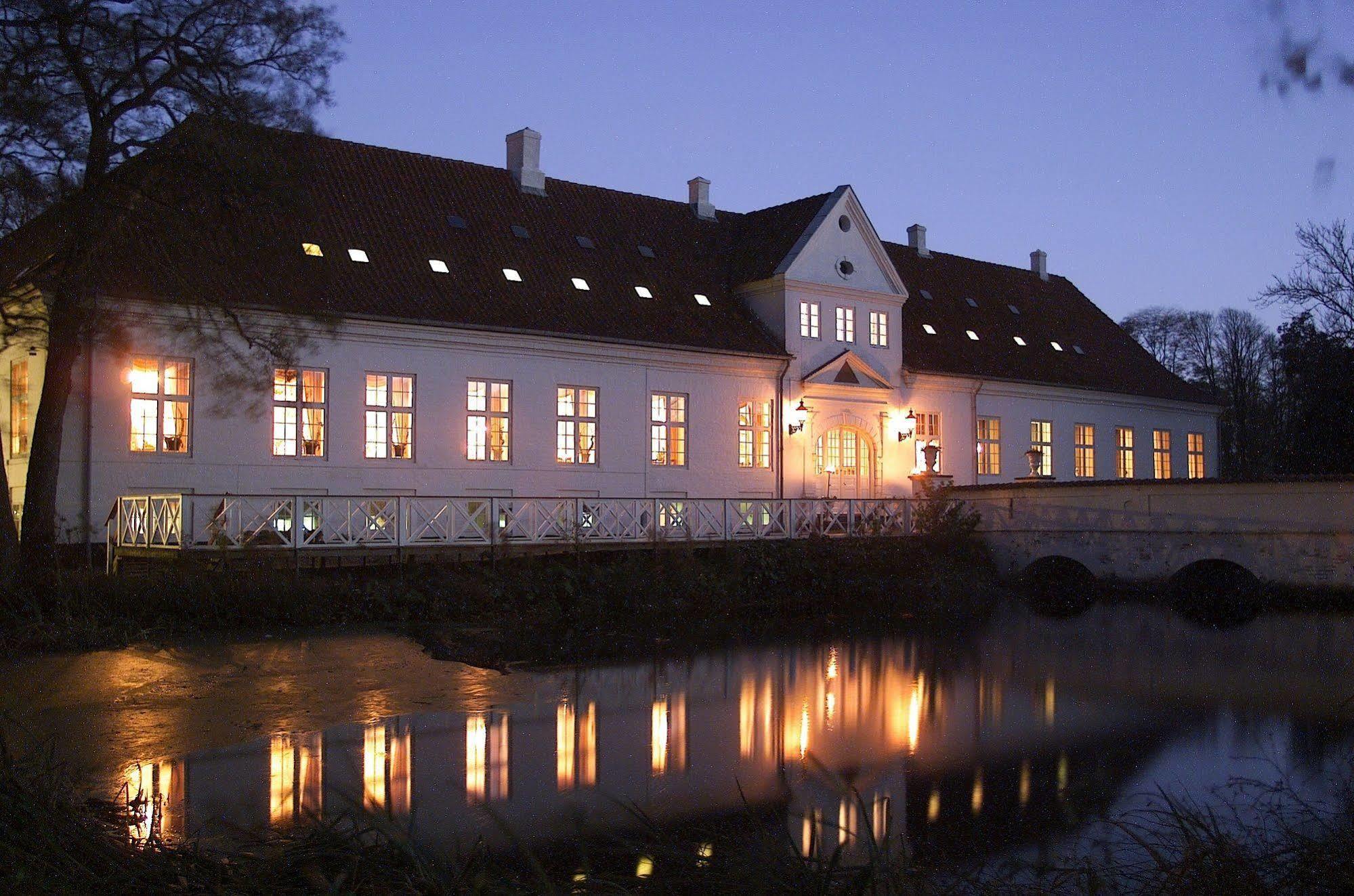Store Restrup Manor House Esterno foto