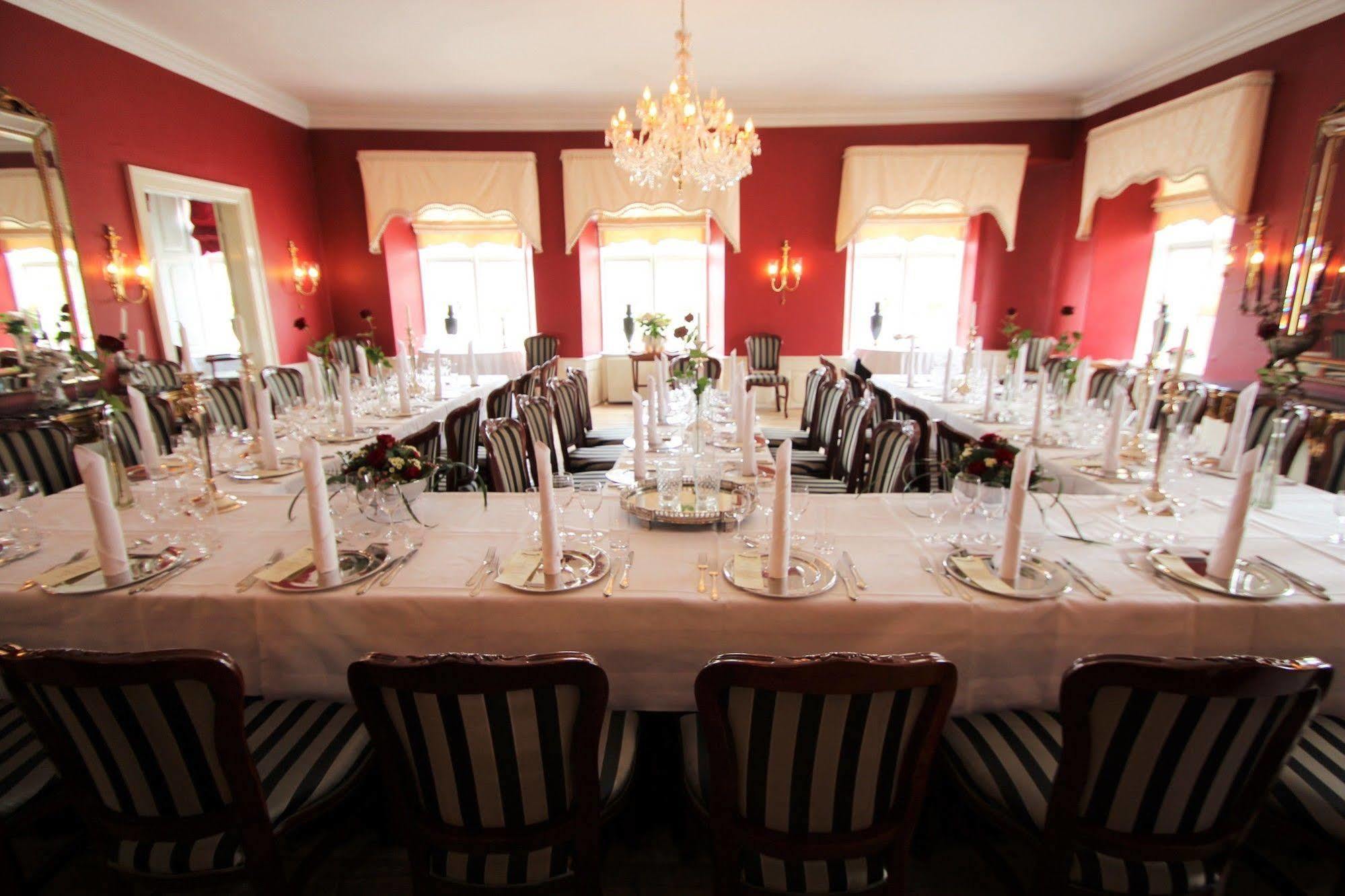 Store Restrup Manor House Esterno foto